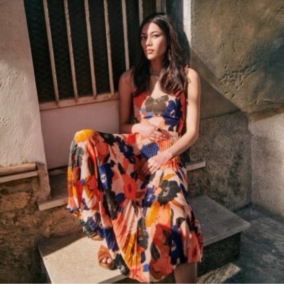 Sézane Nissa Floral Accordion Pleated Midi Dress in Peach, Navy & Coral Event - Picture 2 of 14